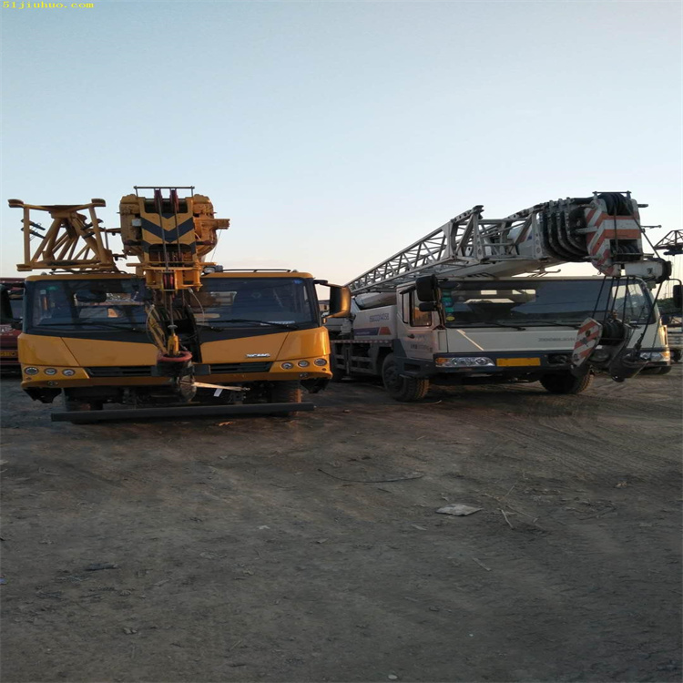 中江吊车吊挖机正确办法